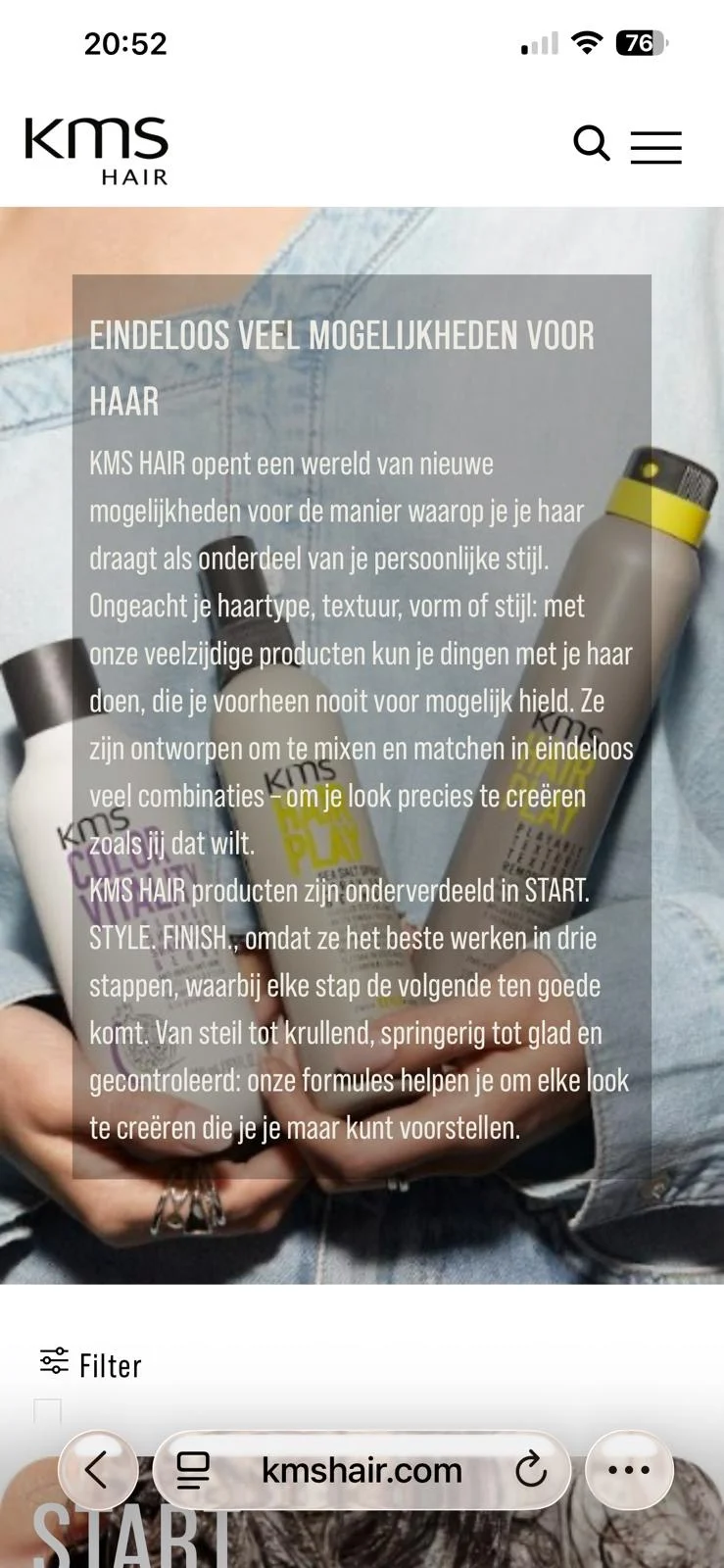 Uit de KMS-catalogus: shampoo- en stylingflessen op een spijkerbroek